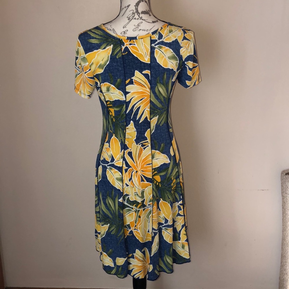 Dress - Picture 3 of 7